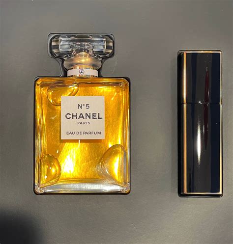 chanel no 5 fdf christmas fleur de force|N°5 Eau de Parfum Twist and Spray .